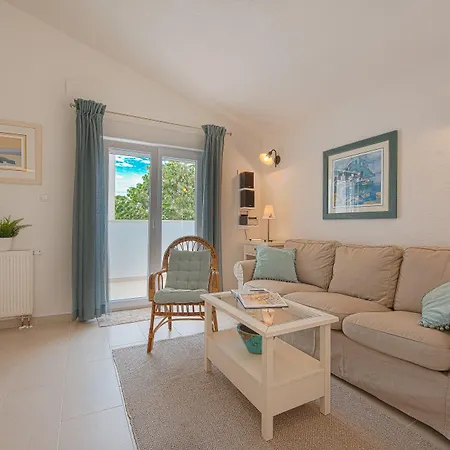 Spacious Chic Апартаменти Задар