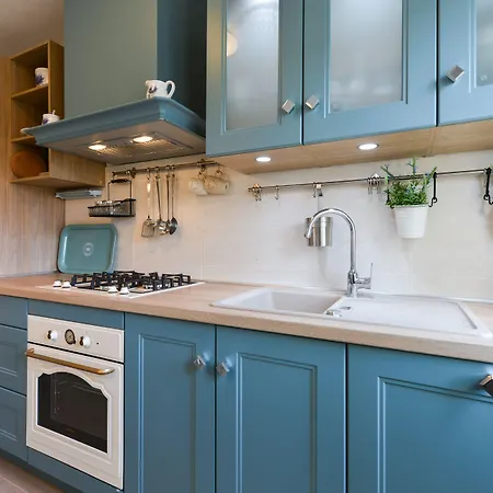 Апартаменти Spacious Chic *