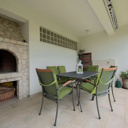 Spacious Chic