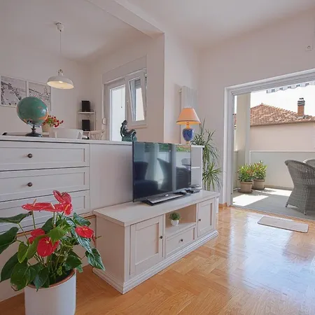 Spacious Chic Apartman Zadar