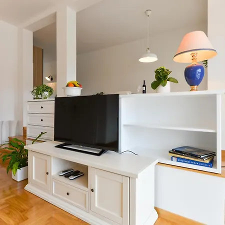 Spacious Chic Apartment Zadar