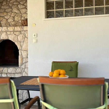 Spacious Chic Apartman