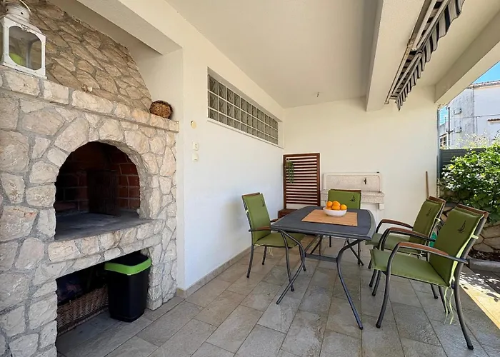 Spacious Chic Apartament