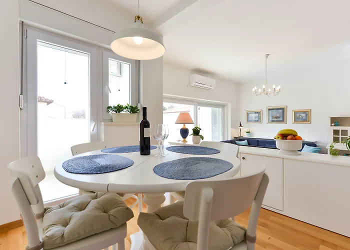 Spacious Chic Lejlighed *